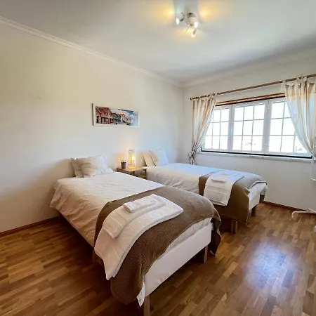 Yellow House 4*