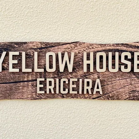 Yellow House Holiday home *