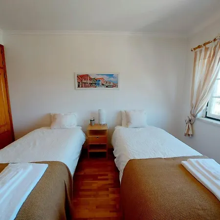 Yellow House Ericeira