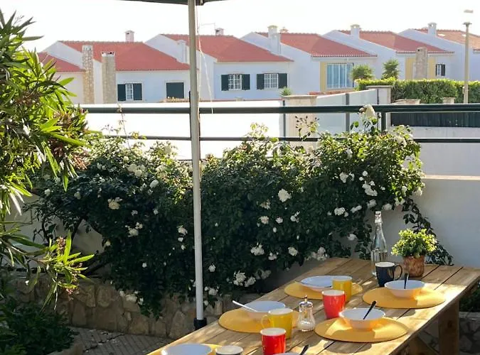 Yellow House Hotel